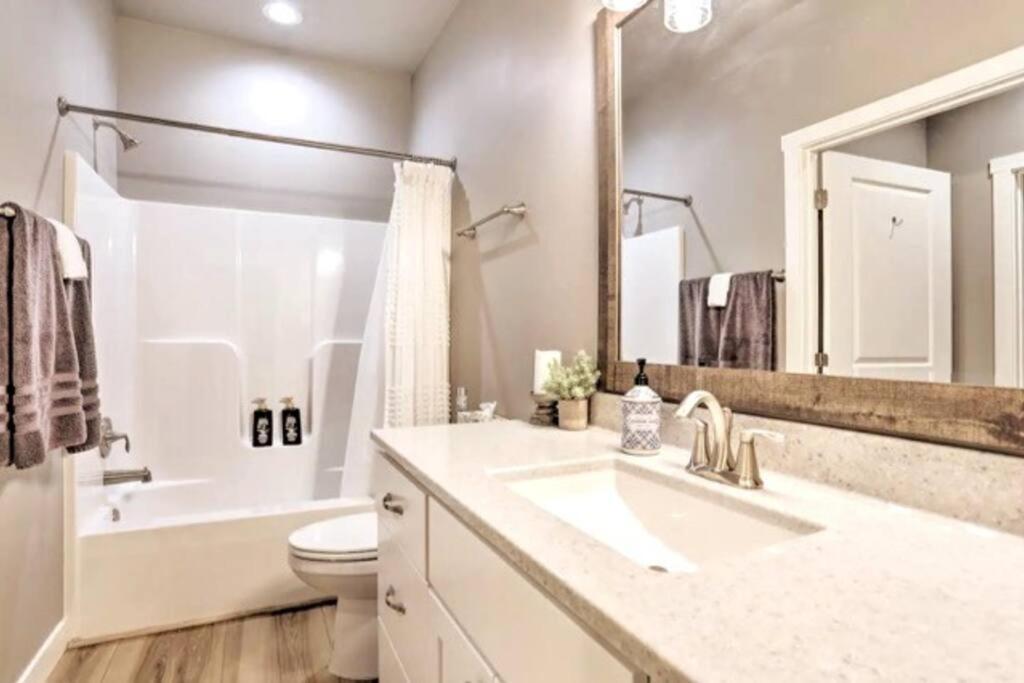 New! Cozy & Modern Spearfish Home Near Downtown! Eksteriør bilde